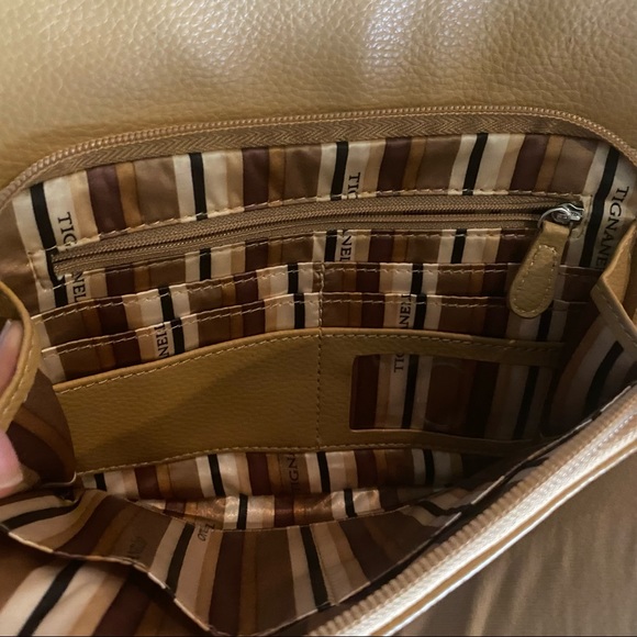 Tignanellow leather crossbody bag - Picture 2 of 4